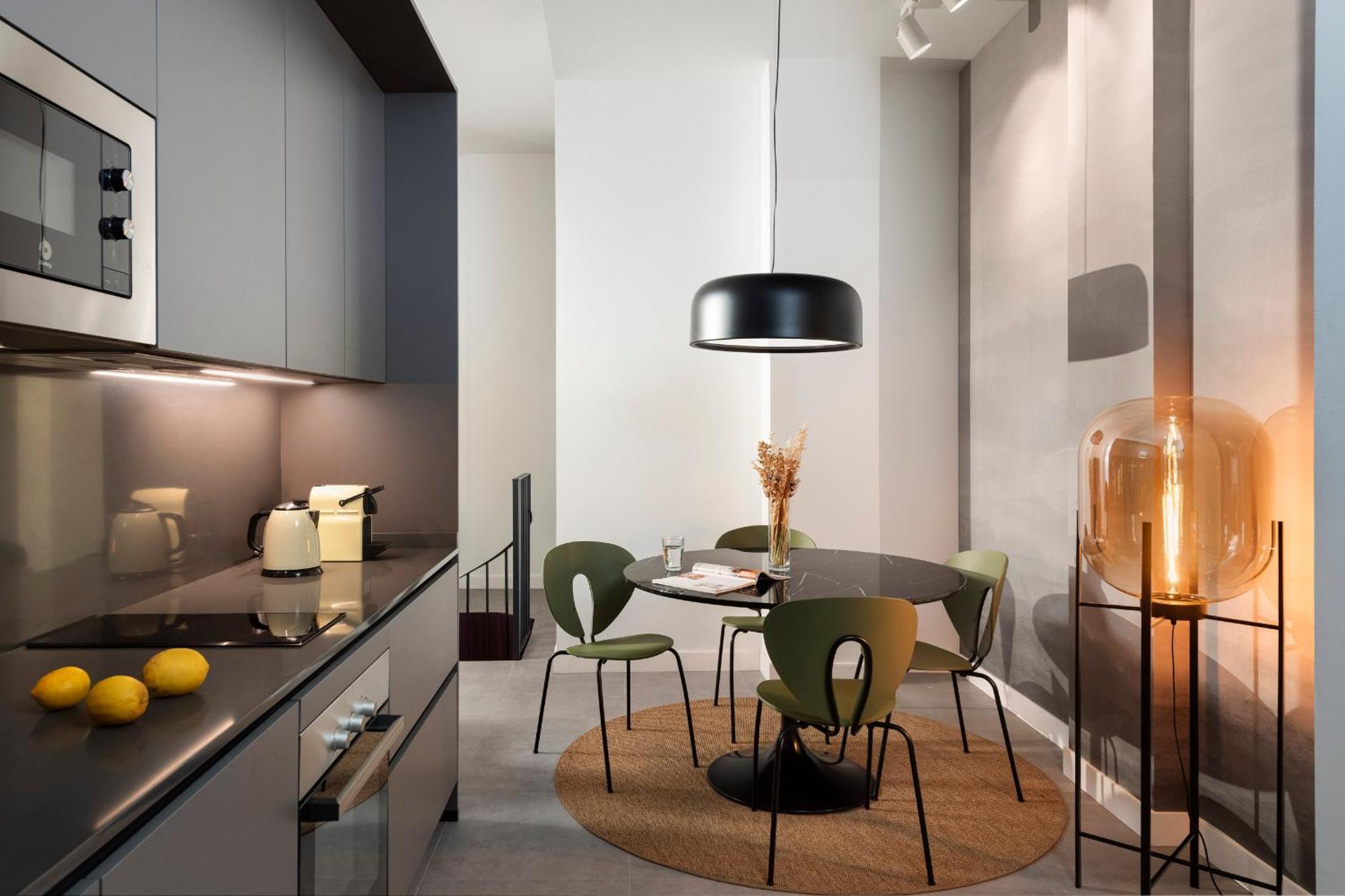 Monkeys Apartments Trastamara Billiard Room إشبيلية المظهر الخارجي الصورة