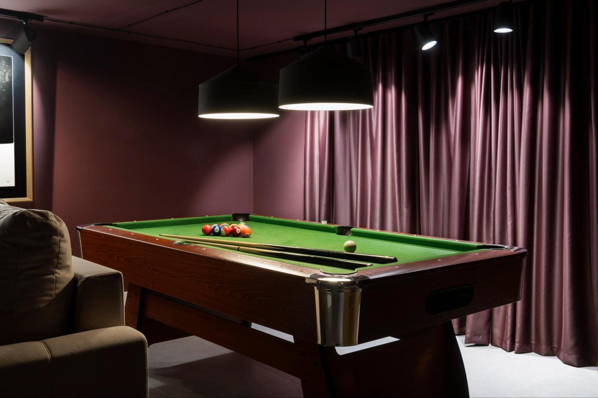 Monkeys Apartments Trastamara Billiard Room إشبيلية المظهر الخارجي الصورة